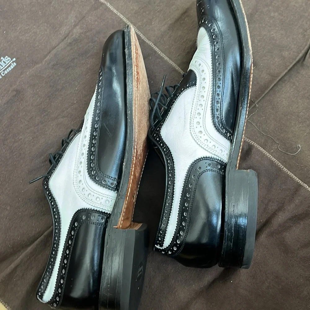 Allen Edmonds Black &
White, broad Street Spectator, Oxford - Picture 2 of 7